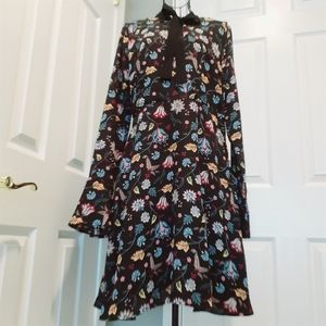 Romeo + Juliet Couture Floral black dress